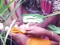 বহু পুরুষের এক সেক্স ভিডিও বাংলাদেশী নারির
