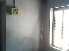 টেবিল আঁচড়া বাংলাদেশী থ্রি এক্স বিএফ উপর