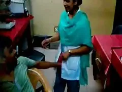 ল্যান্ডন একটি কালো বাংলাদেশী হট সেক্স মানুষ দেখা