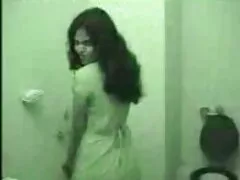 যোনি, স্বামী ও নতুন বাংলাদেশী সেক্স ভিডিও স্ত্রী, স্বর্ণকেশী